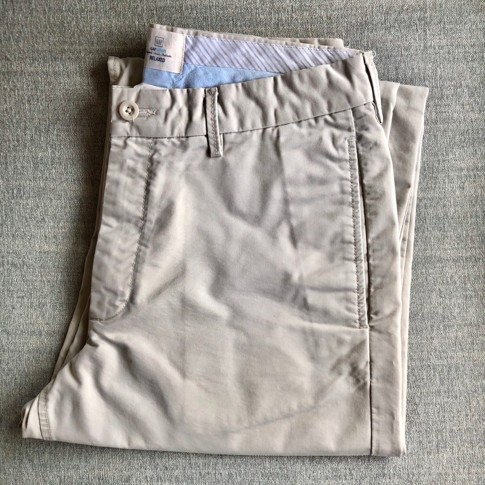 GAP BEIGE KHAKIS